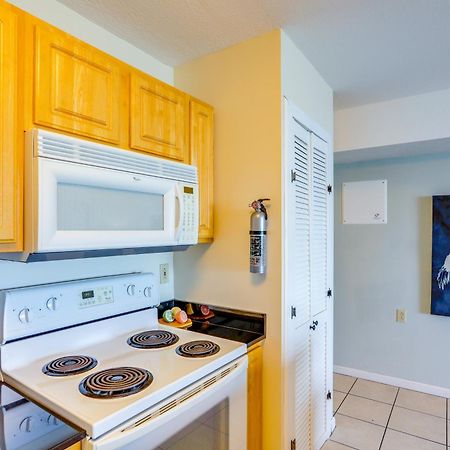 Waterfront Middle Bass Condo With Pool Access! Put-in-Bay Bagian luar foto