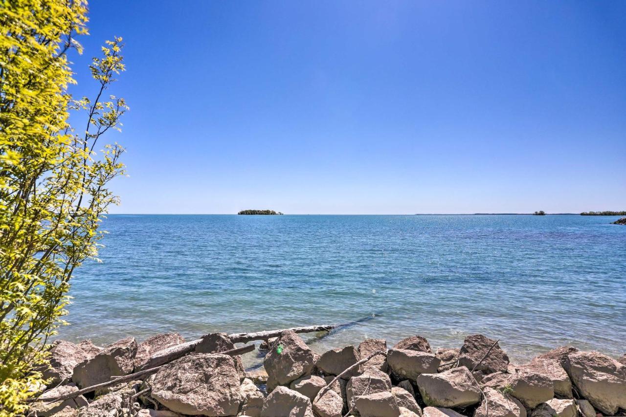 Waterfront Middle Bass Condo With Pool Access! Put-in-Bay Bagian luar foto