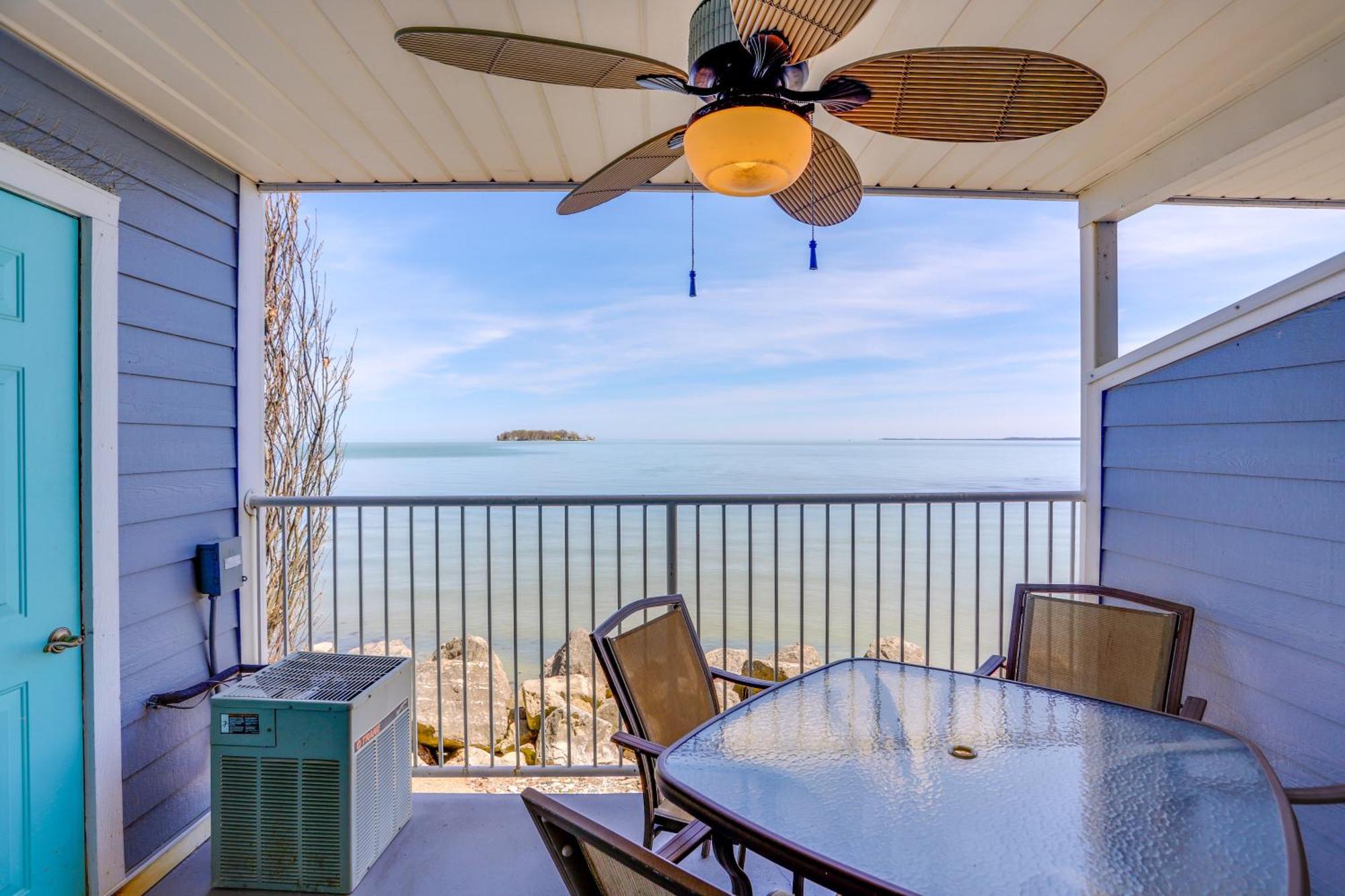Waterfront Middle Bass Condo With Pool Access! Put-in-Bay Bagian luar foto