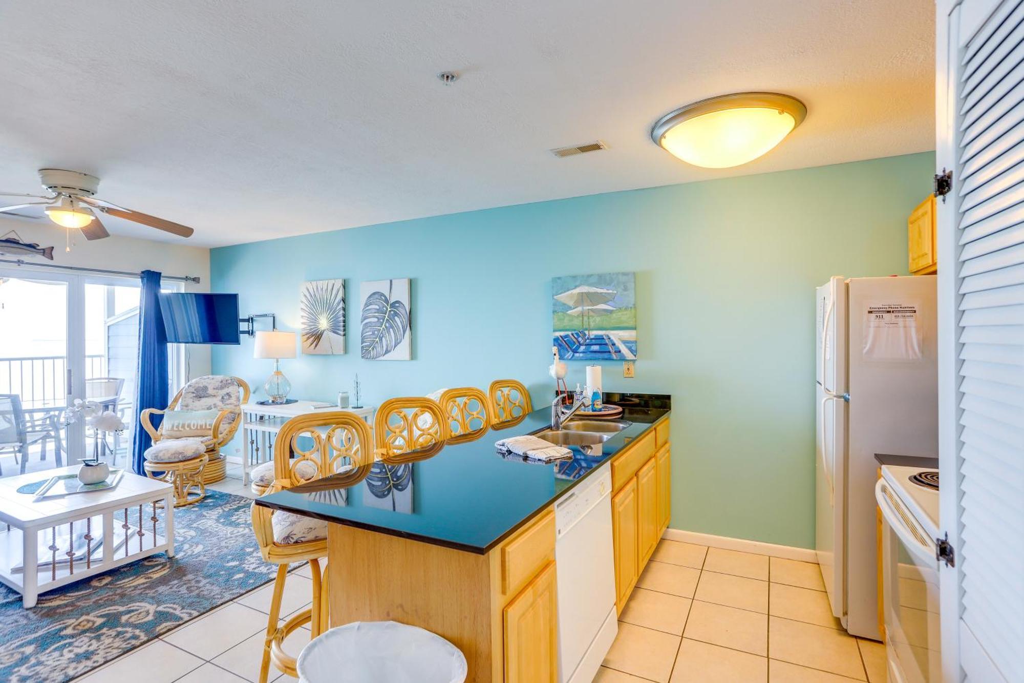 Waterfront Middle Bass Condo With Pool Access! Put-in-Bay Bagian luar foto