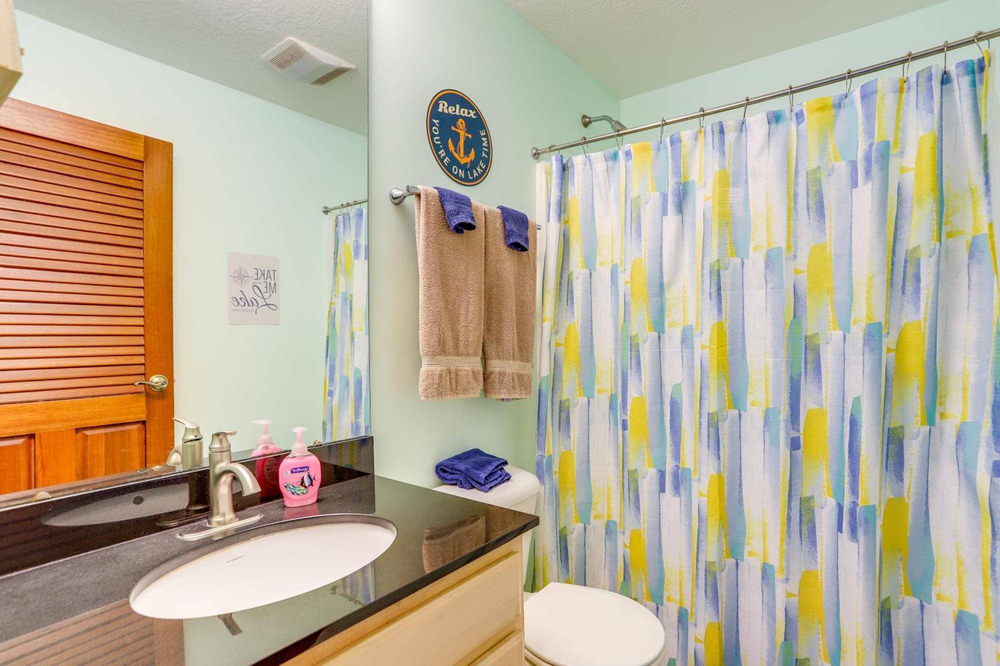 Waterfront Middle Bass Condo With Pool Access! Put-in-Bay Bagian luar foto