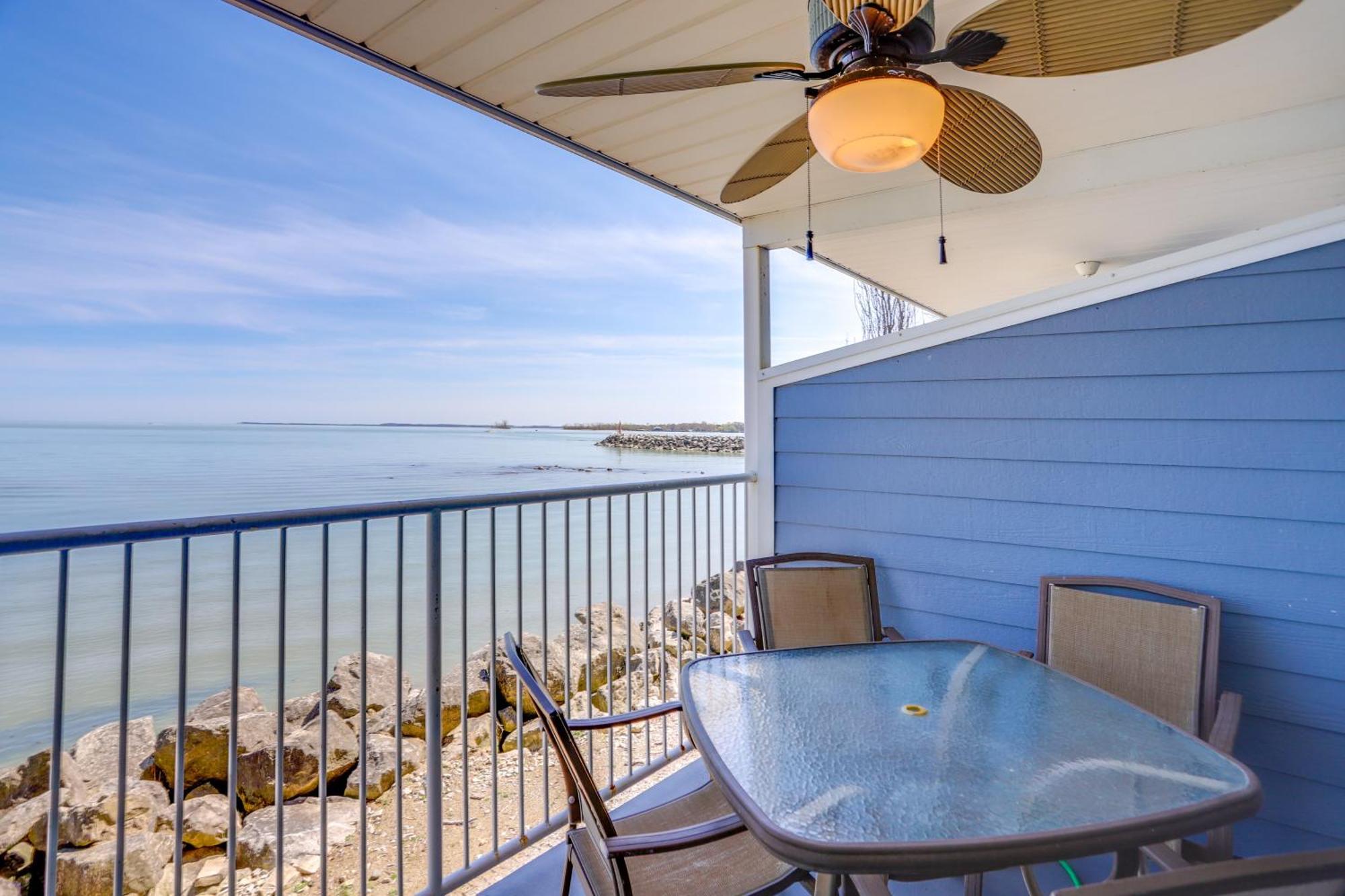 Waterfront Middle Bass Condo With Pool Access! Put-in-Bay Bagian luar foto